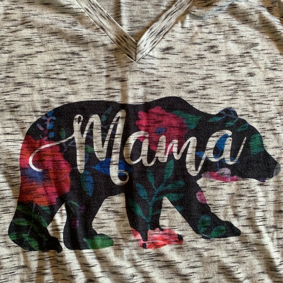 3/ $15 sale Mama bear t shirt - Picture 4 of 4